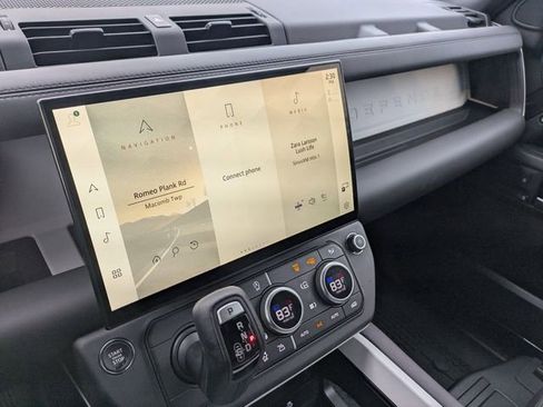 New 2026 Land Rover Defender 110 X-Dynamic SE image 11