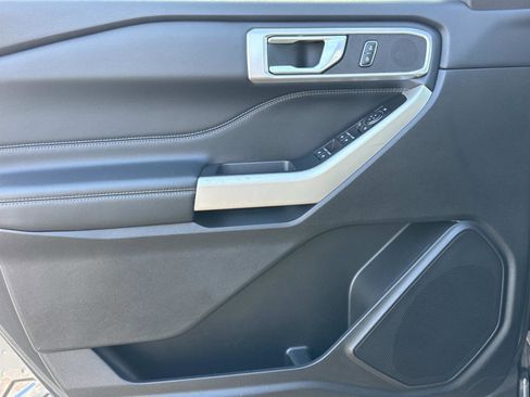 Used 2023 Ford Explorer XLT w/ Equipment Group 202A image 17