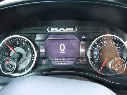 Used 2022 RAM 1500 Big Horn AWD/4WD image 30