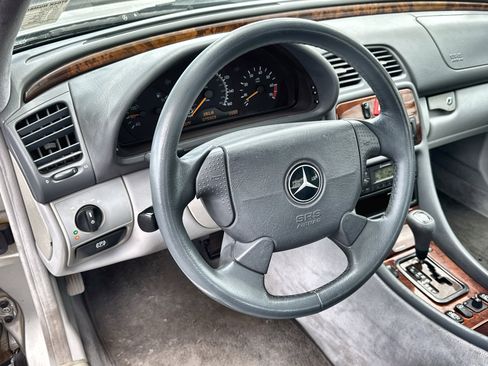 Used 1999 Mercedes-Benz CLK 320 Coupe image 18
