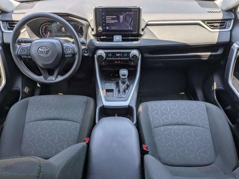 Used 2025 Toyota RAV4 XLE FWD image 15