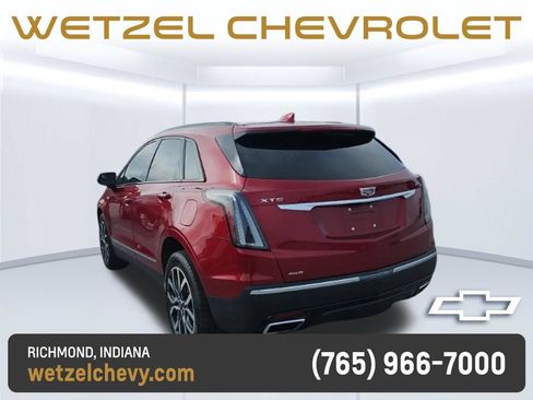 Used 2022 Cadillac XT5 Sportv w/ Platinum Package AWD/4WD image 2