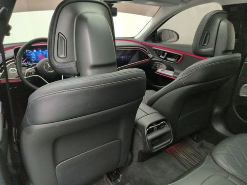 Used 2024 Mercedes-Benz E 350 4MATIC Sedan image 23