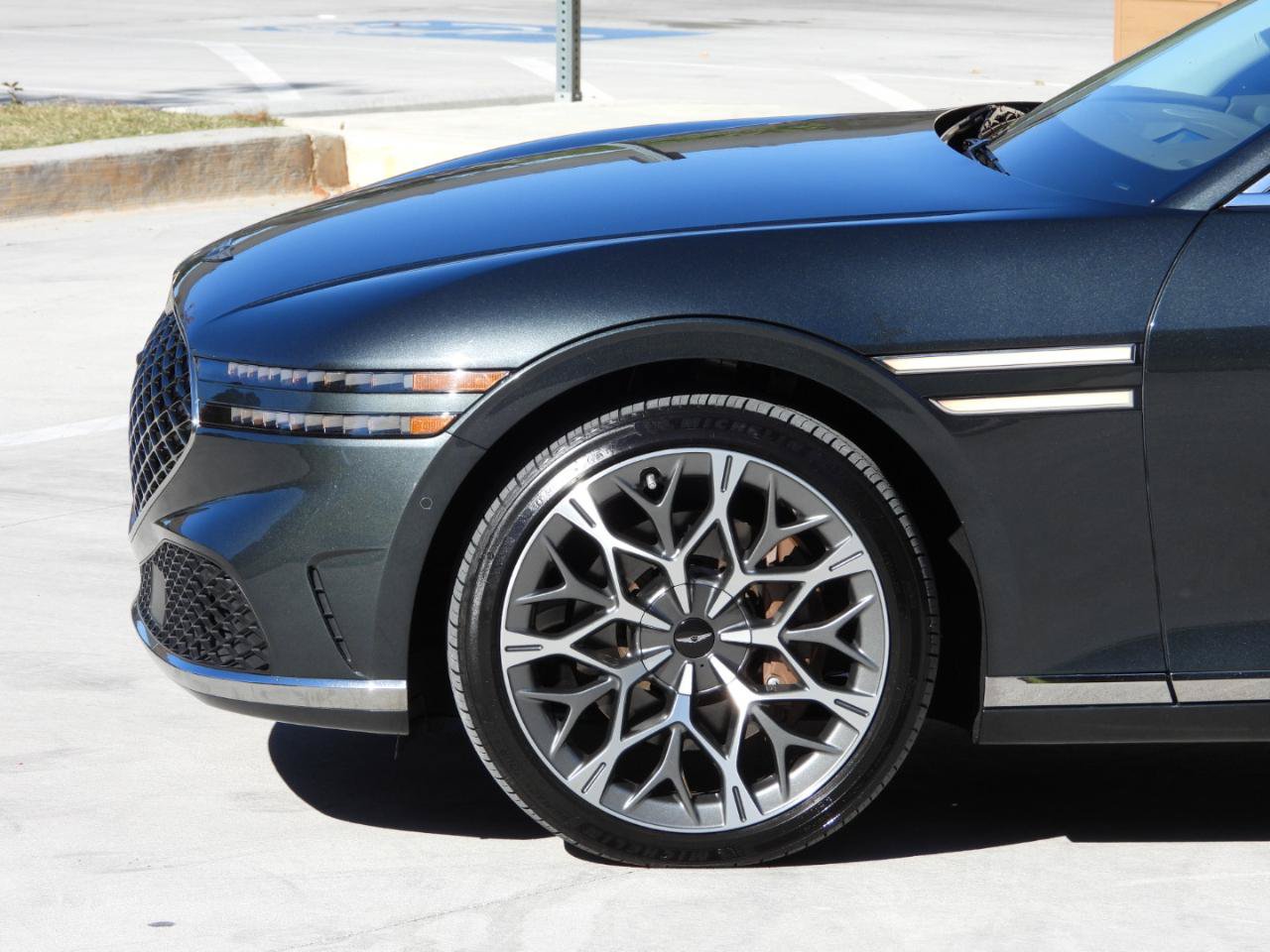 Used 2023 Genesis G90 3.5T AWD/4WD image 47