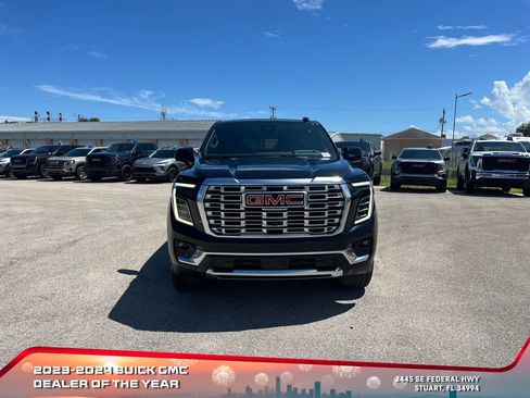 New 2025 GMC Yukon XL Denali w/ Denali Reserve Package image 3