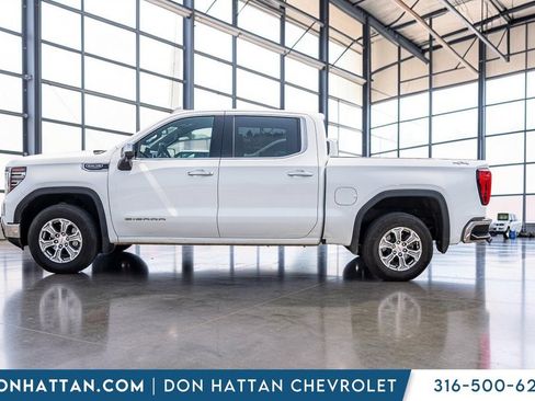 Used 2025 GMC Sierra 1500 SLT AWD/4WD image 2