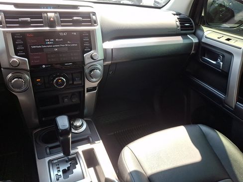 Used 2022 Toyota 4Runner TRD Sport AWD/4WD image 16