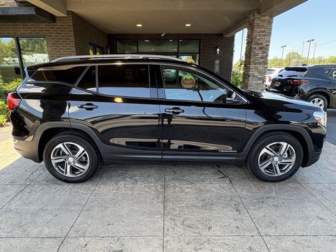 Used 2020 GMC Terrain SLT w/ Preferred Package FWD image 5