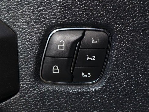 Used 2022 Ford F250 Lariat w/ Tremor Off-Road Package AWD/4WD image 20