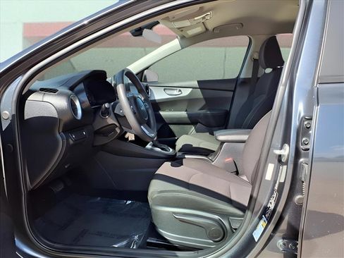 Used 2023 Kia Forte LXS image 14