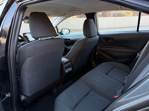 Used 2025 Toyota Corolla LE image 14