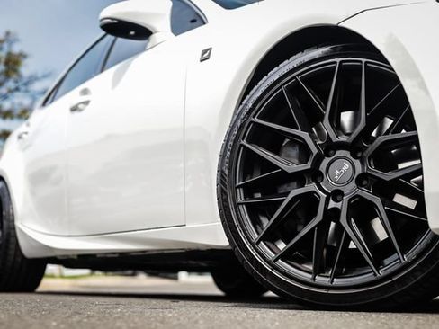 Used 2018 Lexus IS 300 F Sport w/ F Sport Package AWD/4WD image 17