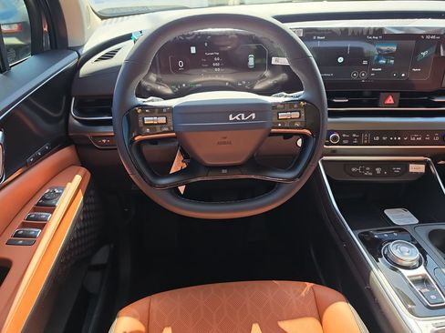 New 2027 Kia Carnival SX w/ Dark Edition Package FWD image 14