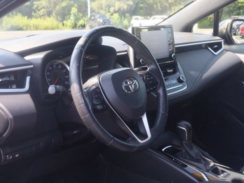 Used 2020 Toyota Corolla SE w/ SE Premium Package FWD image 7