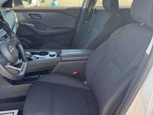 Used 2023 Nissan Rogue S image 14