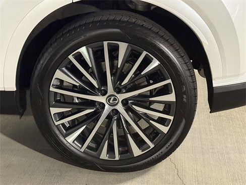 Certified 2023 Lexus RX 350h image 13