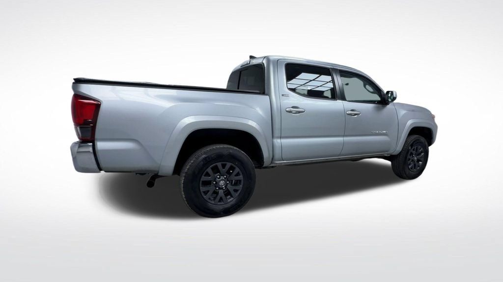 Used 2023 Toyota Tacoma SR5 AWD/4WD image 8