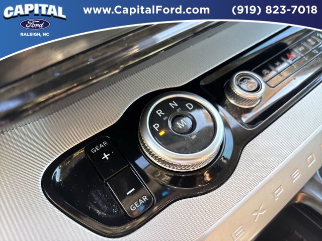 Certified 2025 Ford Expedition Active AWD/4WD image 31