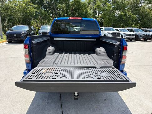 Used 2025 Nissan Frontier SV w/ SV Convenience Package RWD image 30