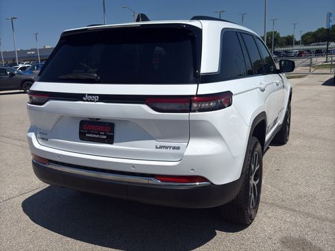 Used 2025 Jeep Grand Cherokee Limited AWD/4WD image 5