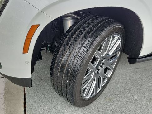 Used 2025 GMC Yukon Denali Ultimate AWD/4WD image 35