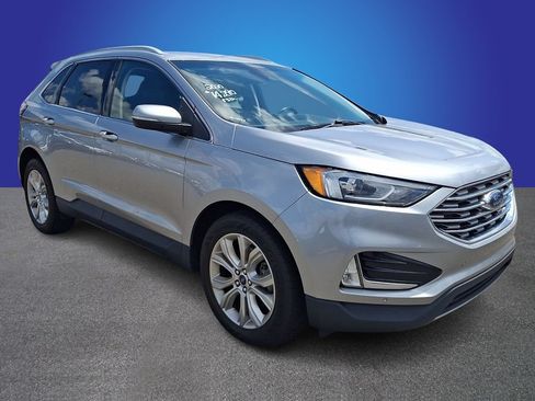 Used 2020 Ford Edge Titanium AWD/4WD image 3