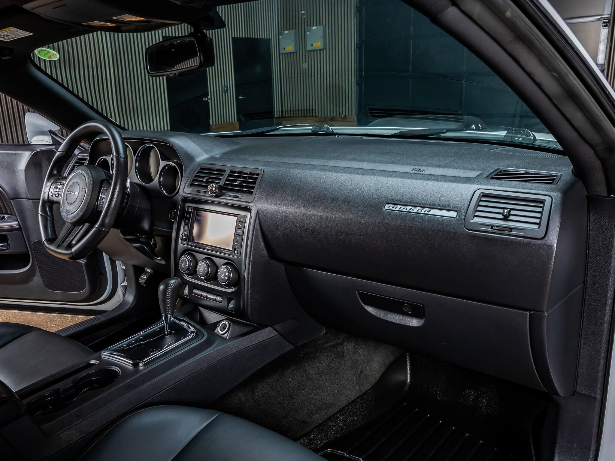 Used 2014 Dodge Challenger R/T RWD image 13