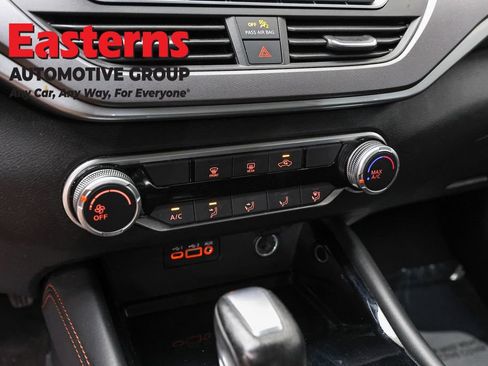 Used 2023 Nissan Altima 2.5 SR AWD/4WD image 22