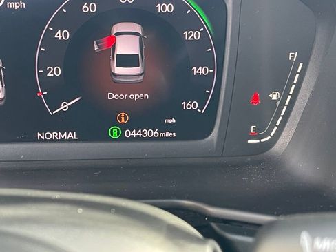Used 2023 Honda Accord EX-L image 3