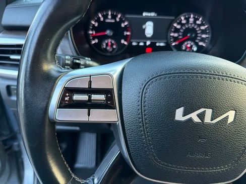 Certified 2022 Kia Telluride SX w/ SX Prestige Package AWD/4WD image 17