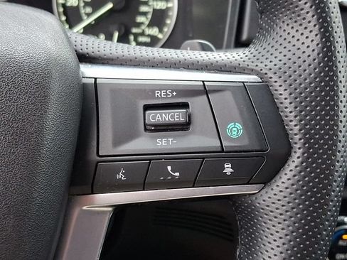 Used 2024 Mitsubishi Outlander SE AWD/4WD image 23