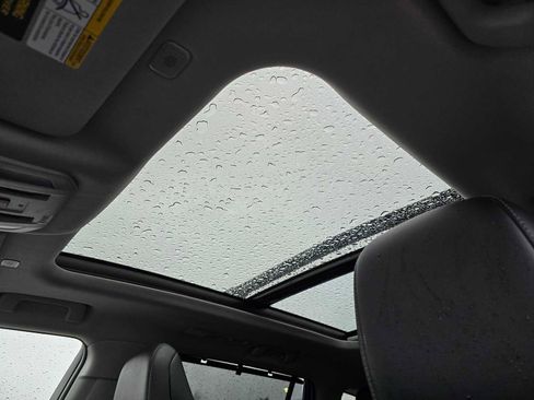 Certified 2025 Toyota Highlander Platinum image 26