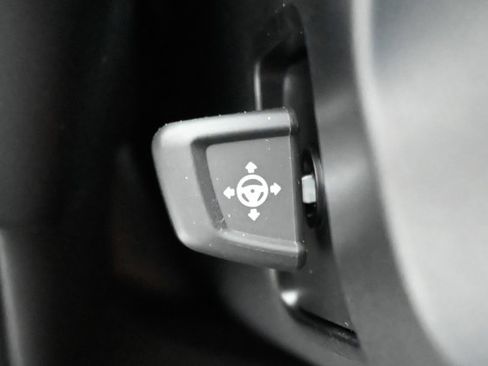 Used 2026 BMW M5 w/ Carbon Package image 68