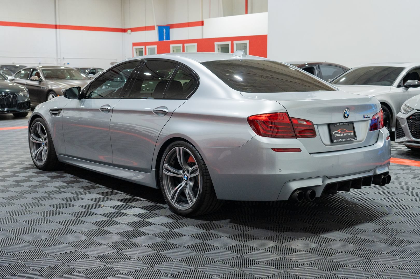 Used 2016 BMW M5 RWD image 4