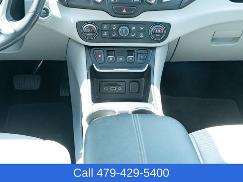 Used 2019 GMC Terrain SLT w/ Infotainment Package II AWD/4WD image 33