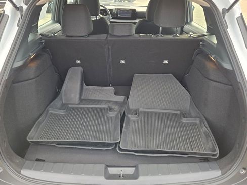 Used 2025 Nissan Kicks S image 11