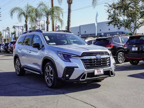 Used 2024 Subaru Ascent Touring image 3