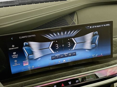 New 2026 BMW 750e xDrive w/ Executive Package image 14