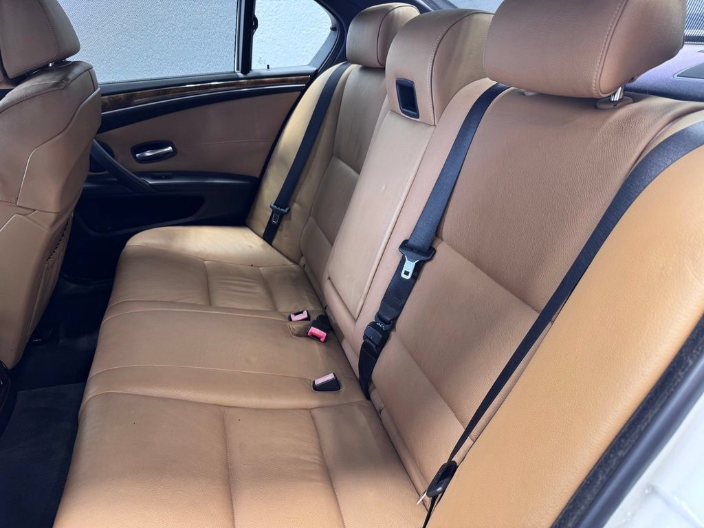 Used 2008 BMW 550i Sedan RWD image 15