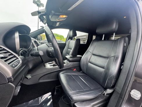 Used 2019 Jeep Grand Cherokee Laredo AWD/4WD image 19