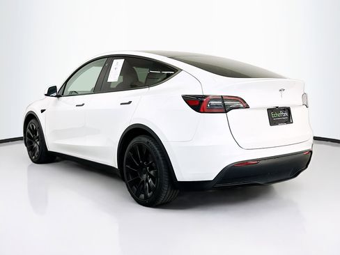 Used 2023 Tesla Model Y Long Range image 5