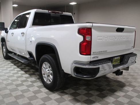 Used 2024 Chevrolet Silverado 2500 LTZ w/ LTZ Convenience Package AWD/4WD image 10