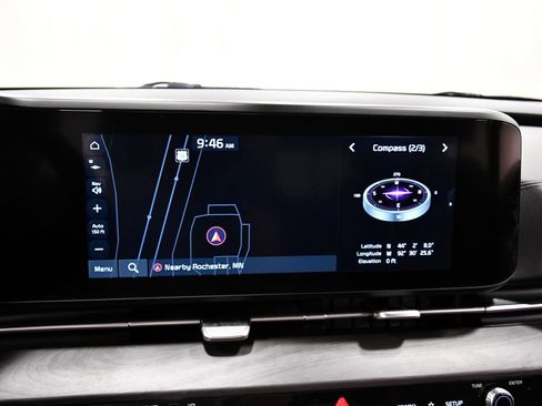 Certified 2023 Kia Carnival SX FWD image 25
