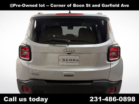 Used 2021 Jeep Renegade Latitude AWD/4WD image 4