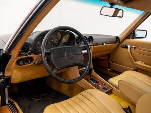 Used 1987 Mercedes-Benz 560 SL image 10
