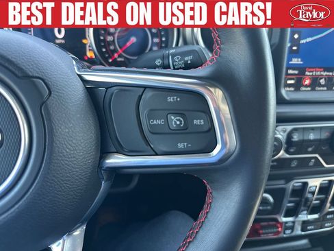 Used 2022 Jeep Gladiator Rubicon w/ Cold Weather Group AWD/4WD image 15
