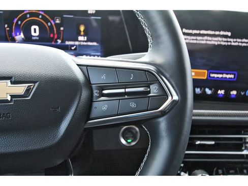 Used 2025 Chevrolet Traverse High Country w/ LPO, Floor Liner Package FWD image 25
