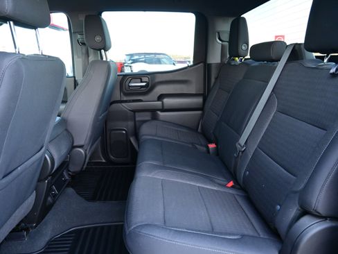 Used 2023 Chevrolet Silverado 1500 Custom image 15