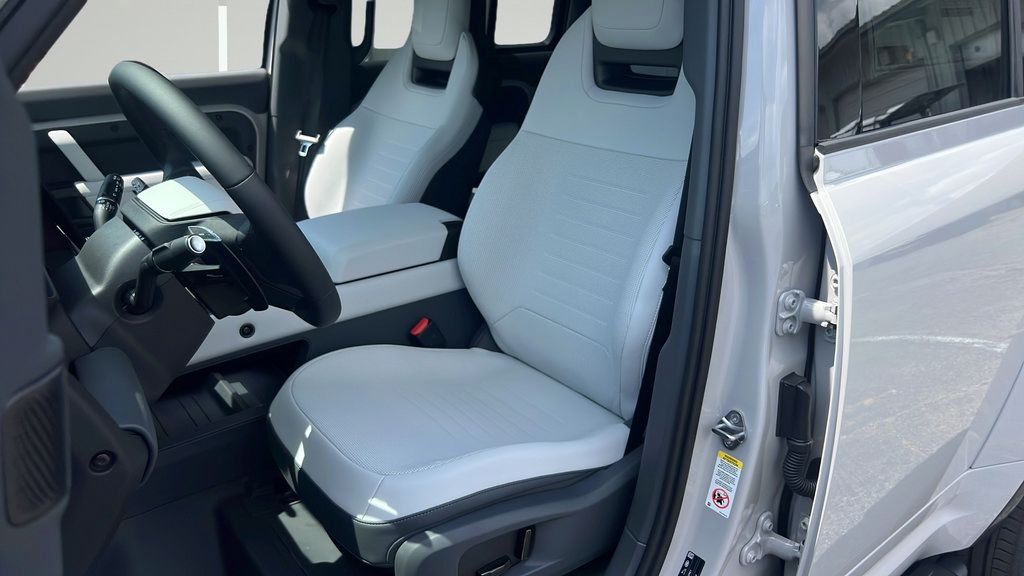 New 2026 Land Rover Defender 110 AWD/4WD image 13