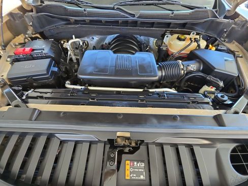 Used 2022 Chevrolet Silverado 1500 ZR2 w/ Technology Package AWD/4WD image 31